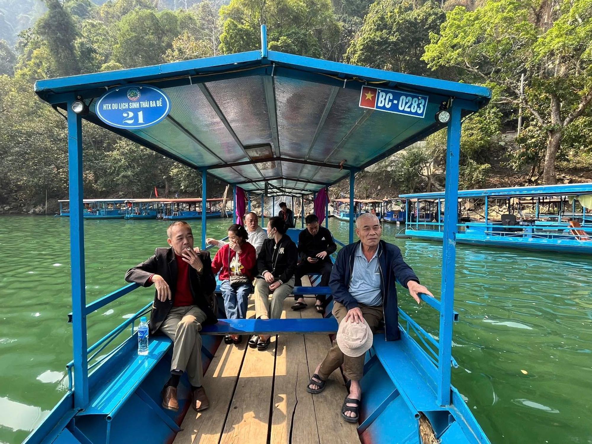 Bac Kan Duy Tuyen Ba Be Homestay Free Bbq מראה חיצוני תמונה
